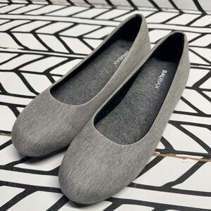 Baubax Dressy Flat Travel Shoe in size 8